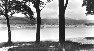 Kidston Park
This photo shows a gentle slope down to the water before the days of the sea wall.
Keywords: Kidston Park