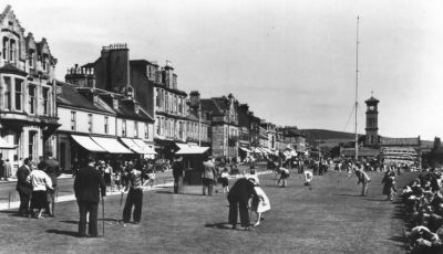 The Putting Green
The putting green on Helensburgh Esplanade. Postally used 1957
Keywords: putting green