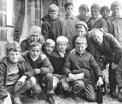 Baptist outing
Slightly damaged image of a Helensburgh Baptist Church Boys Guild group leaving for a week's camp at Aberfoyle. Image date unknown.
