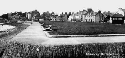 Quiet East Bay
A 1929 image of Helensburgh's East Bay on a quiet, grey day.
Keywords: East Bay