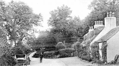 Garelochhead cottages
Cottages and a resident at Garelochhead, circa 1905-10.
