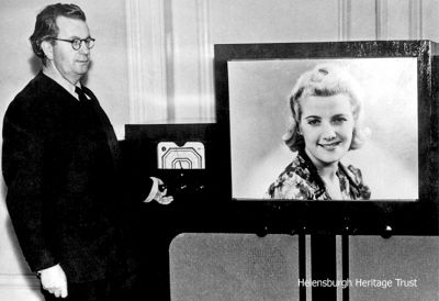 Telechrome demo
John Logie Baird's August 1944 demonstration of the Telechrome, the worldâ€™s first cathode ray tube for colour television, was an historic event. The picture was large and bright, a great improvement over the small flickery images of the old mechanical system.
