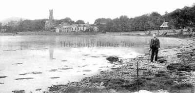 Rhu Bay
A 1905 picture of Rhu Bay with the tide in on a calm day.
