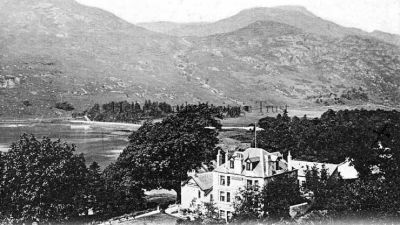 Ross's Hotel
Ross's Hotel in Arrochar, Ashfield House, Jenniville, Prospect House, Prospect View and Prospect Bank all belonged to the Ross family. The old Ross's Hotel, which was a small temperance hotel built in the 1870s by Alexander Ross, has now changed its name to the Loch Long Hotel and grown in size to dominate the village landscape. Image circa 1907.
