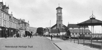 Bandstand view
A 1907 image of West Clyde Street, Helensburgh, looking towards the bandstand, the Granary, and the Old Parish Church.
