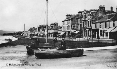 Seafront-boats-w.jpg