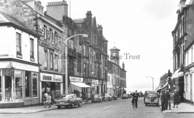 Sinclair Street looking south
Looking down Sinclair Street from Princes Street, circa 1955.
