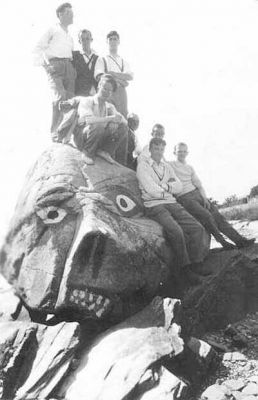 King Tut in the 20s
A group of young men on the famous painted rock 'King Tut' at Kilcreggan in the 1920s.
