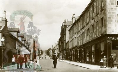 Sinclair Street looking north
Taken at the junction of Sinclair Street and Clyde Street around 1927.
